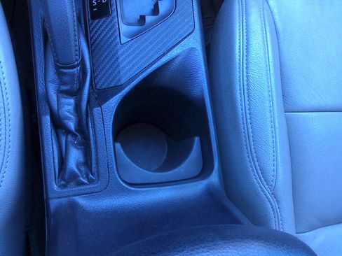 Used 2015 Toyota RAV4 LE image 21