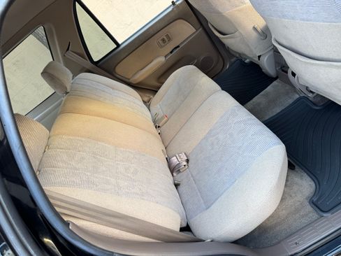 Used 2000 Toyota 4Runner Sport image 25