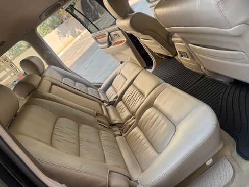 Used 2005 Lexus LX 470 image 22