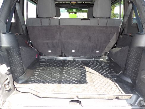 Used 2012 Jeep Wrangler Sport image 14