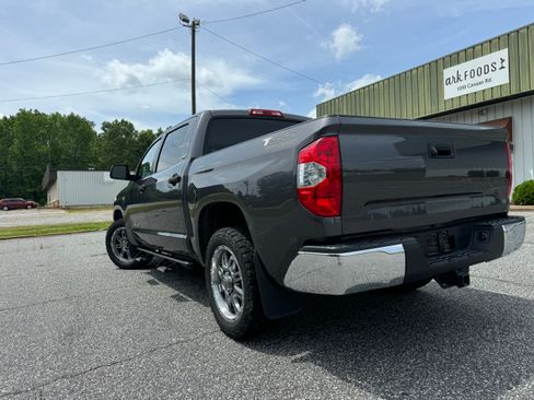 Used 2018 Toyota Tundra SR5 image 24