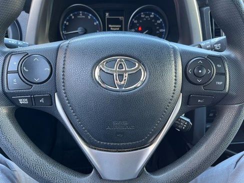 Used 2017 Toyota RAV4 LE image 15