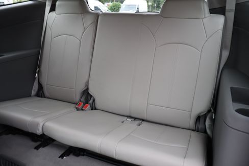 Used 2016 Chevrolet Traverse LT image 14