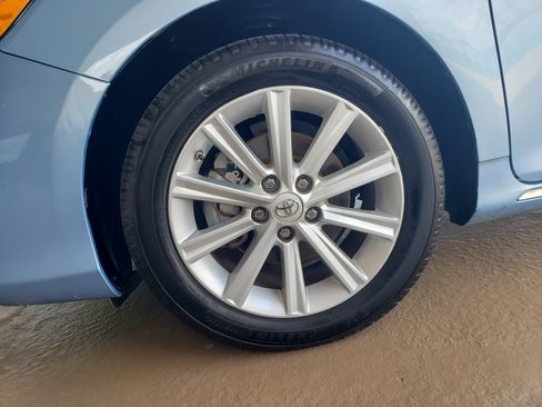 Used 2013 Toyota Camry XLE image 10
