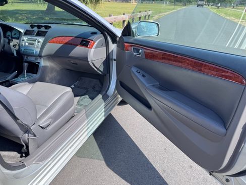 Used 2006 Toyota Solara SLE image 16
