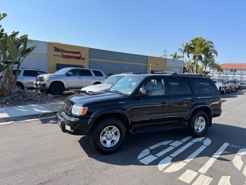 Used 2000 Toyota 4Runner Sport image 1