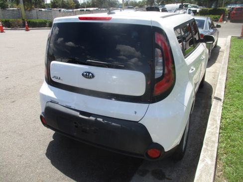 Used 2016 Kia Soul image 7