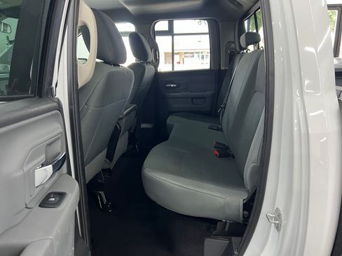 Used 2017 RAM 1500 SLT image 13