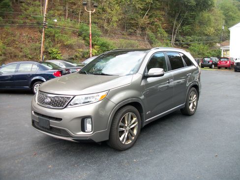 Used 2015 Kia Sorento SX image 1