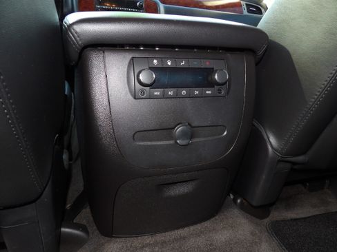 Used 2014 Chevrolet Tahoe LT image 14