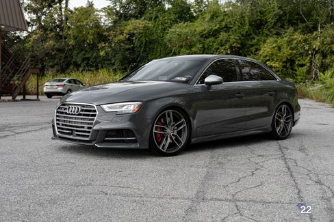 Used 2018 Audi S3 Premium Plus image 3