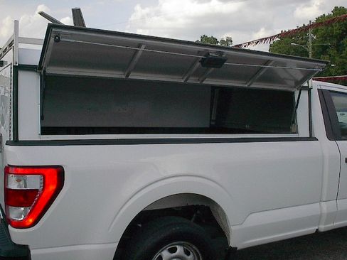 Used 2021 Ford F150 XL image 5