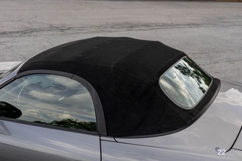 Used 2004 Porsche Boxster image 9
