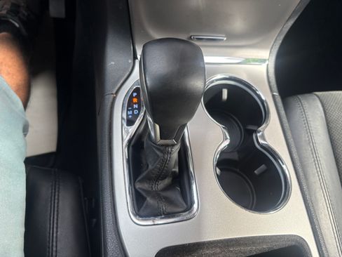 Used 2019 Jeep Grand Cherokee Limited image 20