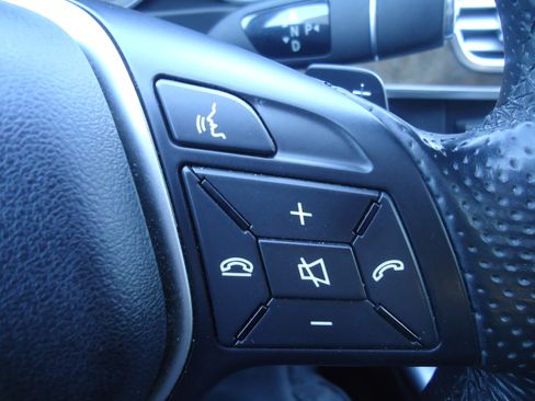 Used 2014 Mercedes-Benz E 350 Sport image 19