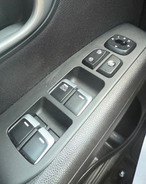 Used 2018 Kia Soul image 19