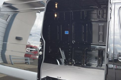 Used 2023 Mercedes-Benz Sprinter 2500 image 11