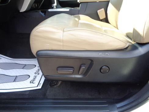 Used 2019 Toyota Tundra Limited image 45