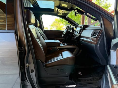 Used 2023 Nissan Titan XD Platinum Reserve image 21