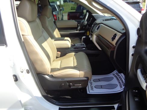 Used 2019 Toyota Tundra Limited image 31