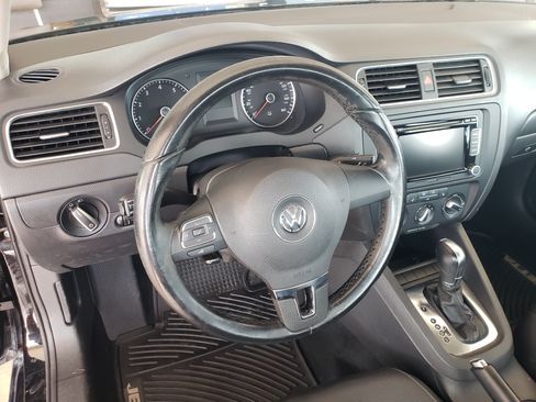 Used 2012 Volkswagen Jetta SE image 11
