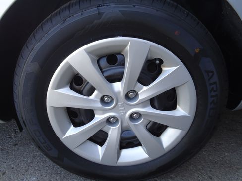 Used 2015 Kia Rio LX image 18