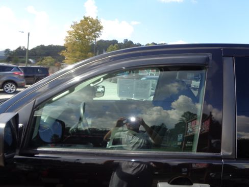 Used 2012 Nissan Titan SV image 22