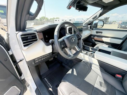 Used 2024 Toyota Sequoia Capstone image 16