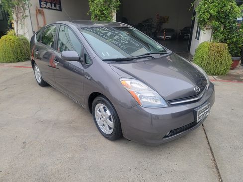 Used 2006 Toyota Prius image 2