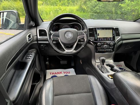 Used 2021 Jeep Grand Cherokee Laredo X image 14