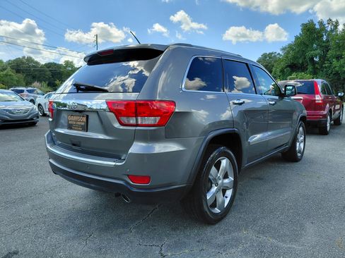 Used 2012 Jeep Grand Cherokee Overland image 3