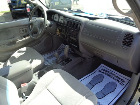Used 2004 Toyota Tacoma TRD Off-Road image 43
