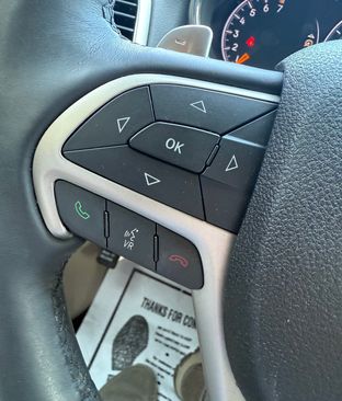 Used 2015 Jeep Grand Cherokee Limited image 21