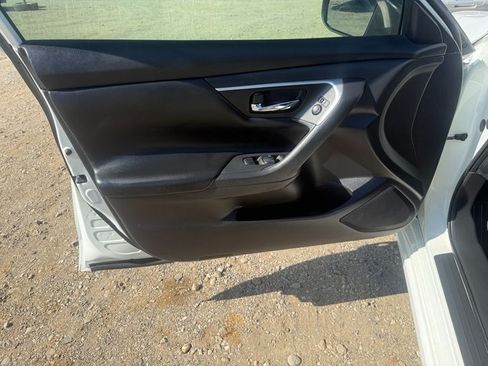 Used 2017 Nissan Altima 2.5 image 7