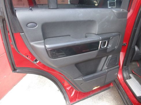 Used 2012 Land Rover Range Rover HSE image 12