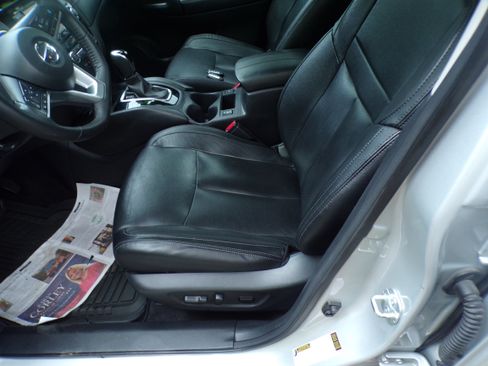 Used 2019 Nissan Rogue SL image 12
