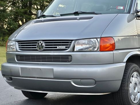 Used 1999 Volkswagen Eurovan GLS image 16
