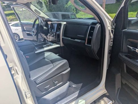 Used 2016 RAM 1500 Laramie image 7