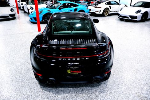 Used 2022 Porsche 911 Turbo image 15