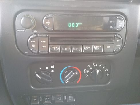 Used 2006 Jeep Wrangler SE image 18