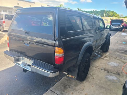 Used 2004 Toyota Tacoma image 14