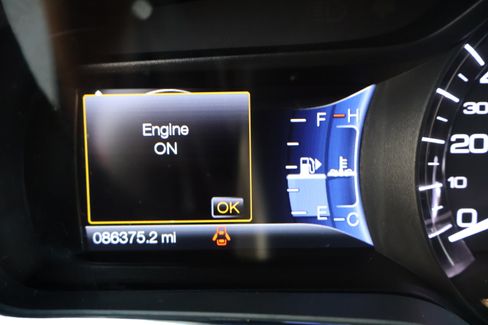 Used 2018 Lincoln MKT image 25