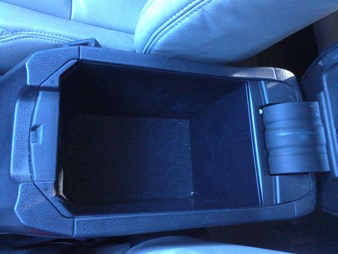 Used 2015 Toyota RAV4 LE image 23