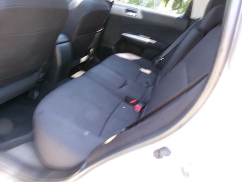 Used 2011 Subaru Forester 2.5X Premium image 13