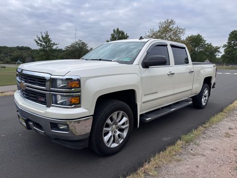 Used 2014 Chevrolet Silverado 1500 LTZ Z71 image 29