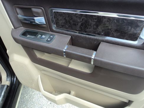 Used 2012 RAM 1500 Laramie Longhorn image 7