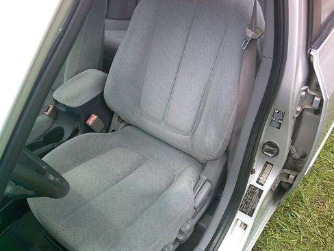 Used 2005 Hyundai Elantra image 7