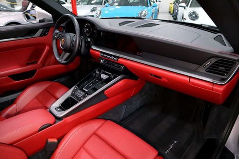 Used 2021 Porsche 911 Targa 4S image 31