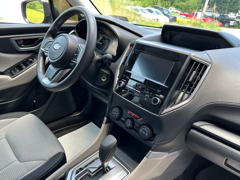 Used 2019 Subaru Forester image 13