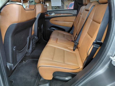 Used 2012 Jeep Grand Cherokee Overland image 12